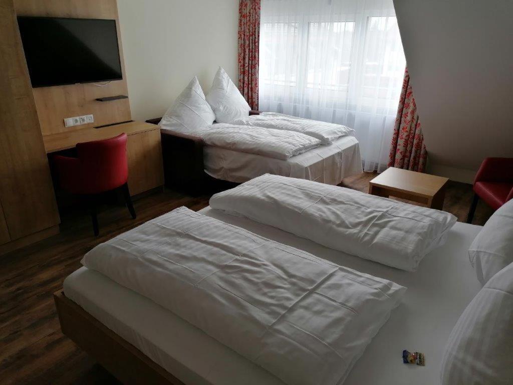 Landgasthof Niebler Adelsdorf Extérieur photo
