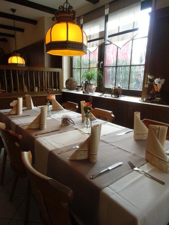 Landgasthof Niebler Adelsdorf Extérieur photo