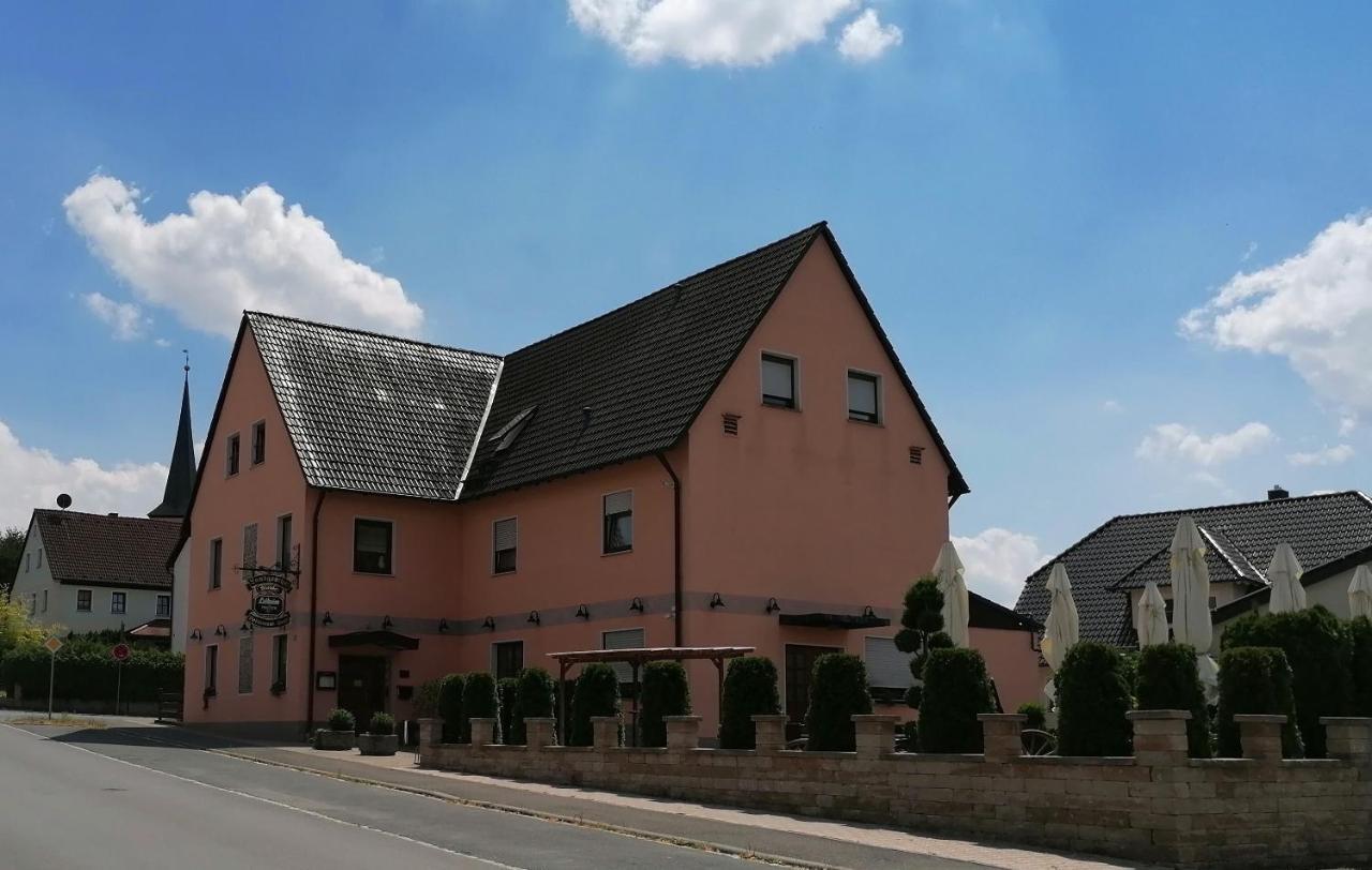 Landgasthof Niebler Adelsdorf Extérieur photo